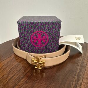 Tory Burch 1” Kira Logo Belt Devon Sand/Gold
